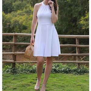 Ouges. Stand Collar Casual Dress W/Tie Closure.